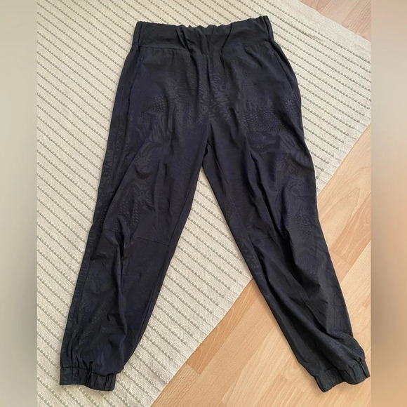 Hurley - Animal Pattern Thin  Spring Summer Joggers - Picture 2 of 7